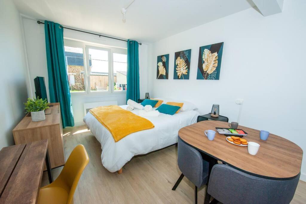 Appartement Proche Gare Routiere Фужер Екстер'єр фото