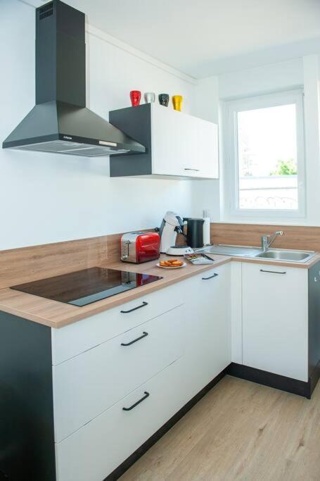Appartement Proche Gare Routiere Фужер Екстер'єр фото